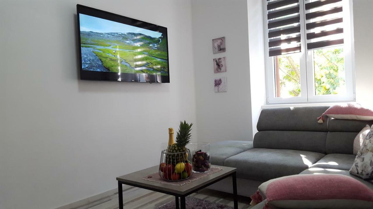 Apartment Imperia *** Πούλα Εξωτερικό φωτογραφία