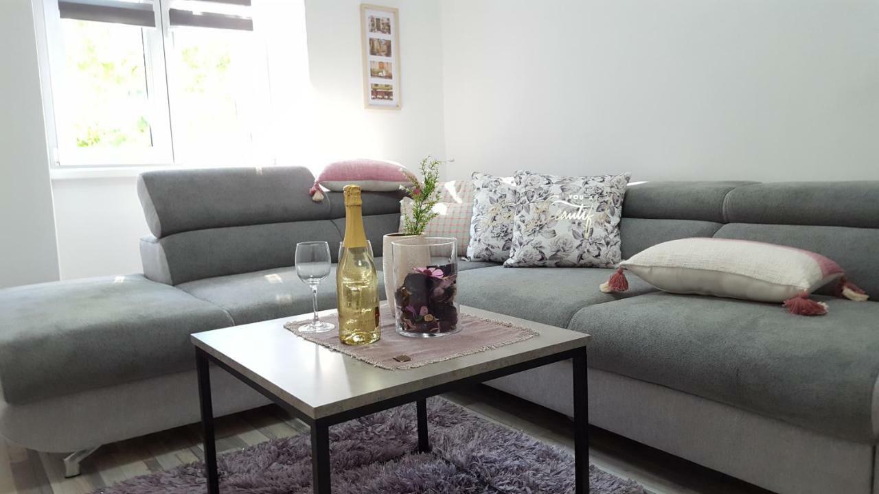 Apartment Imperia *** Πούλα Εξωτερικό φωτογραφία