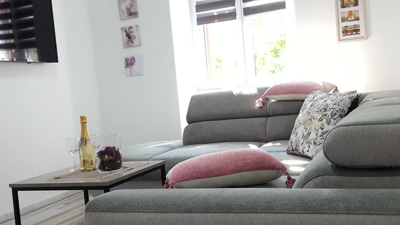 Apartment Imperia *** Πούλα Εξωτερικό φωτογραφία