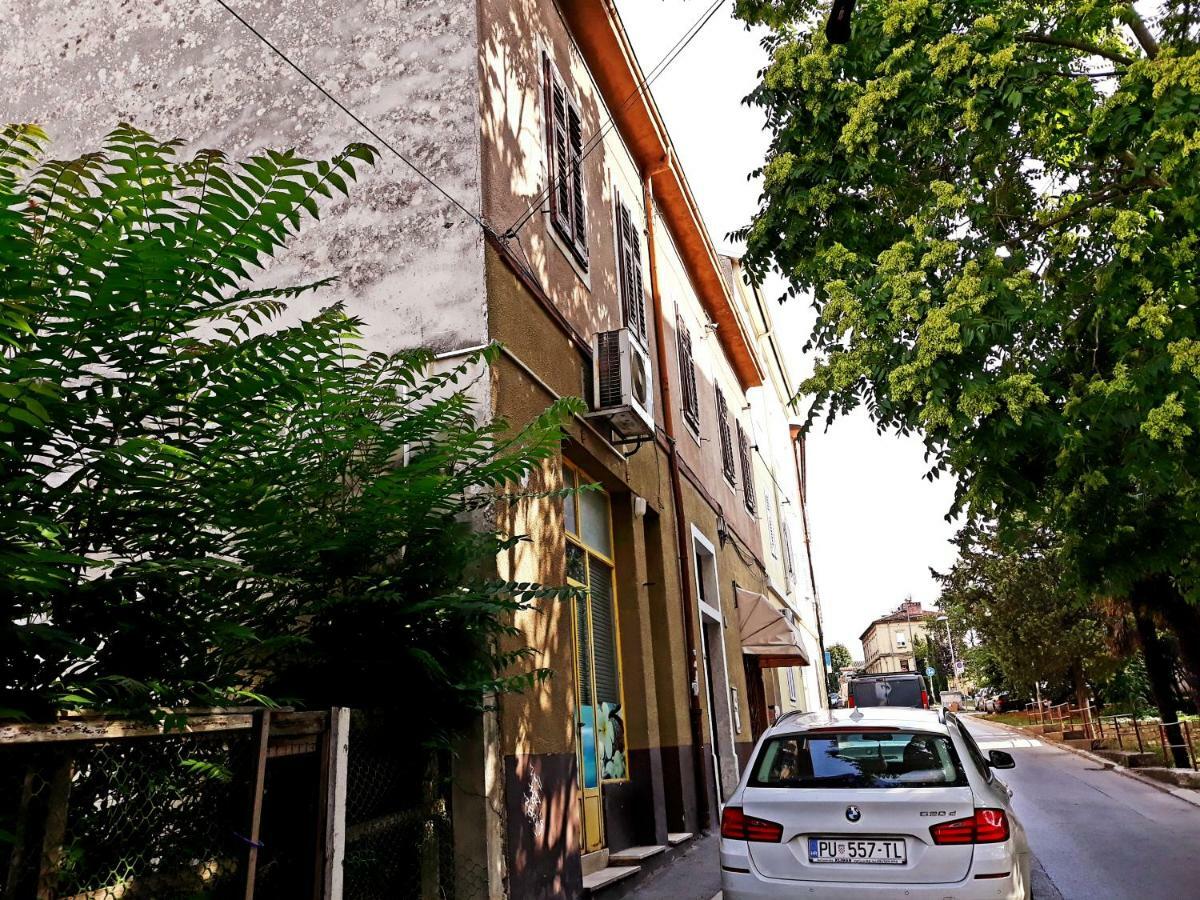 Apartment Imperia *** Πούλα Εξωτερικό φωτογραφία
